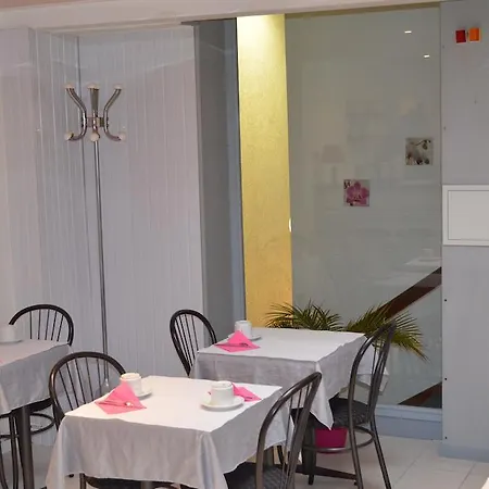 De La Croix De Malte Hotel Cherbourg-en-Cotentin