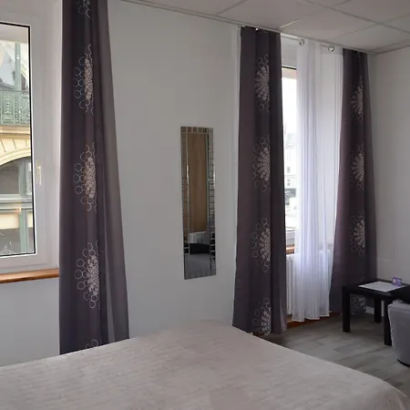 Hotel De La Croix De Malte 2*