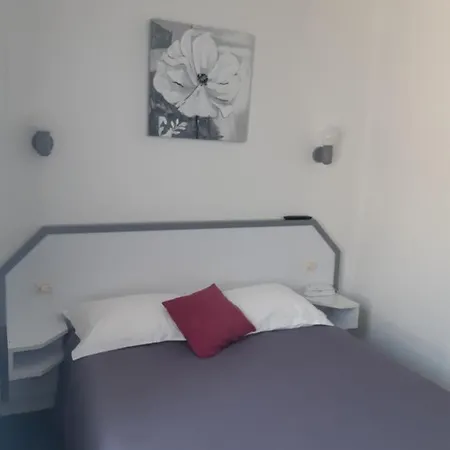 Hotell De La Croix De Malte