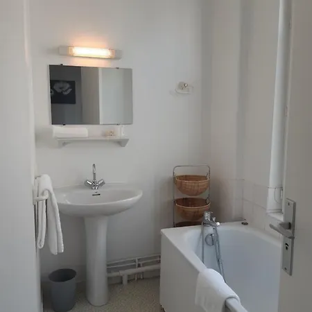 De La Croix De Malte Hotel 2*