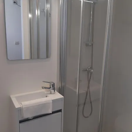 Ξενοδοχείο De La Croix De Malte 2*