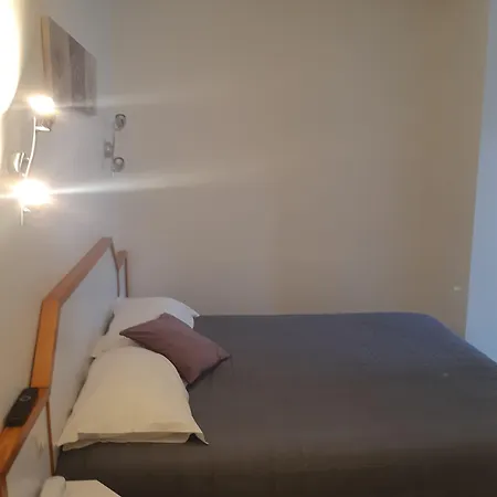 De La Croix De Malte Hotel