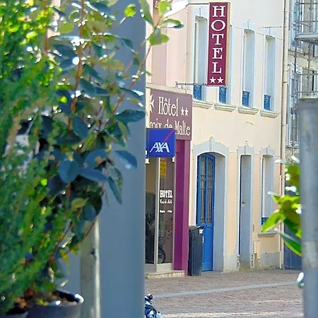 Hotel De La Croix De Malte 2*