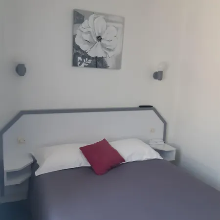 Hotel De La Croix De Malte Cherbourg-en-Cotentin