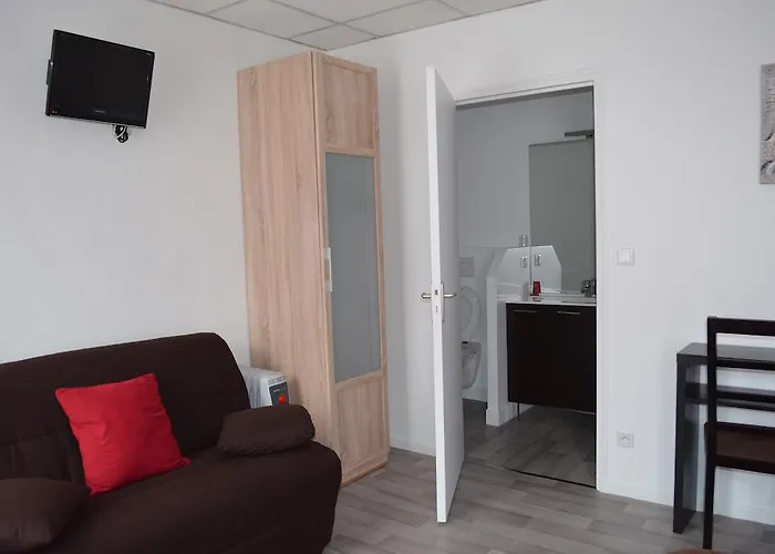 Отель De La Croix De Malte